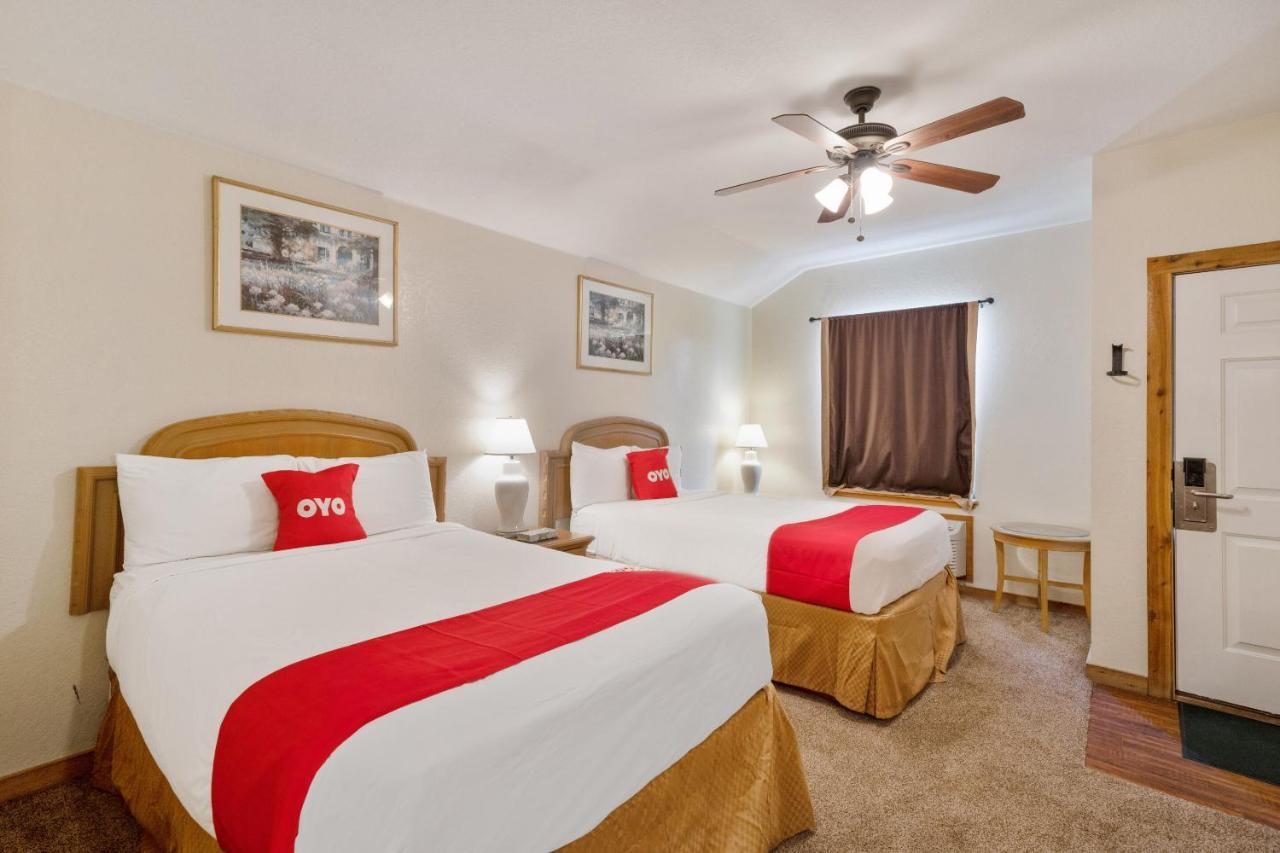 Oyo Hotel Kenedy Downtown - Us 181 外观 照片